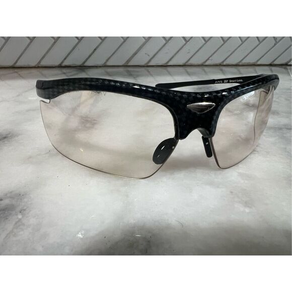 AO SAFETY PHOTOCHROMIC SAFETY GLASSES W/ ADJUSTABLE LENS - Picture 3 of 7